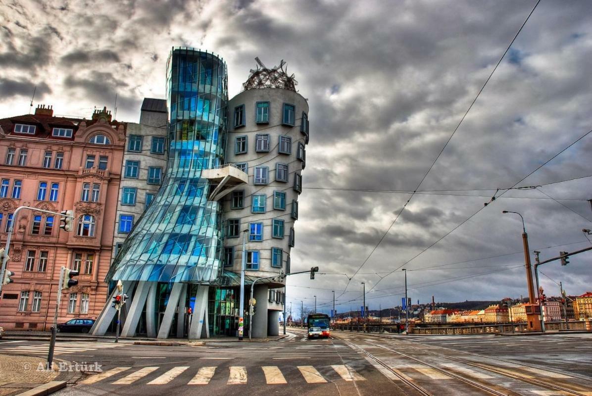 Quiet Apartment With Balcony Charles Bridge براغ المظهر الخارجي الصورة